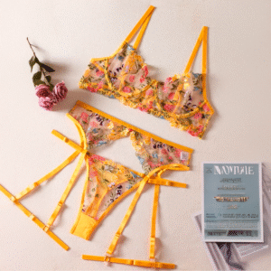 Conjunto lingerie floral cinta liga fio dental